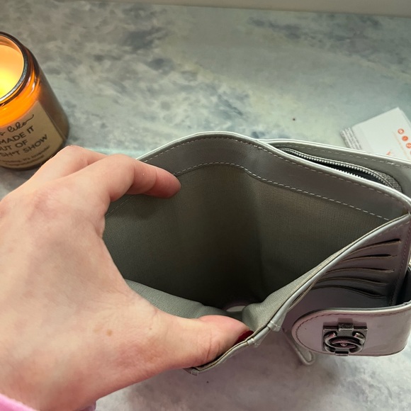 CHANEL Silver Patent Leather Boy Wallet - Picture 4 of 9